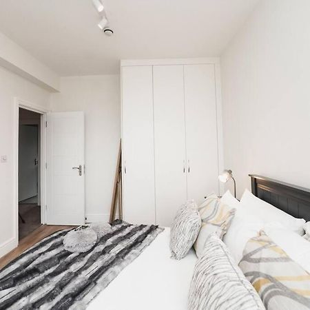 Newly Renovated Modern 4 Bed 3 Bath Apartment 伦敦 外观 照片