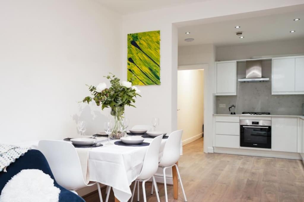 Newly Renovated Modern 4 Bed 3 Bath Apartment 伦敦 外观 照片