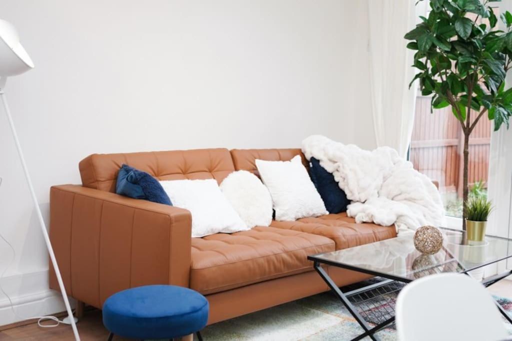 Newly Renovated Modern 4 Bed 3 Bath Apartment 伦敦 外观 照片