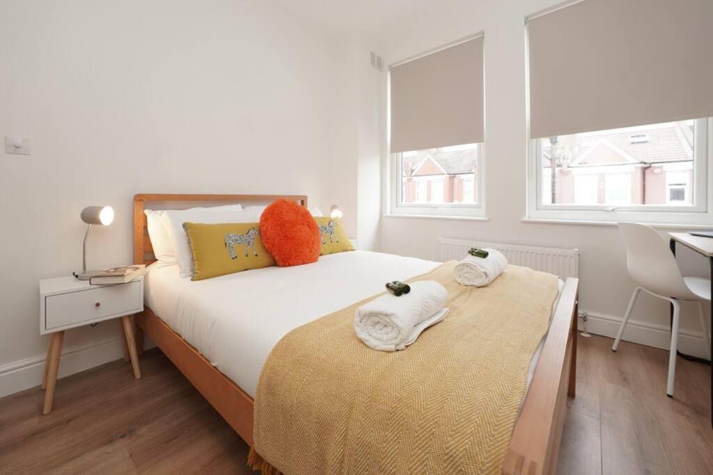 Newly Renovated Modern 4 Bed 3 Bath Apartment 伦敦 外观 照片